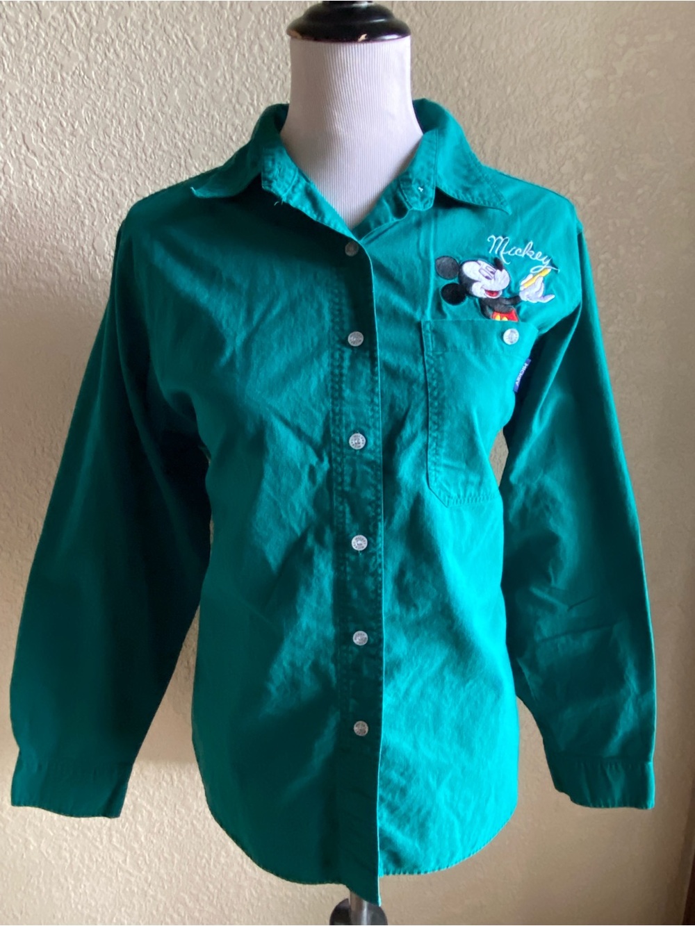 Disney Vintage Embroidered Mickey Mouse Button-Up Shirt Long Sleeve 100% Cotton